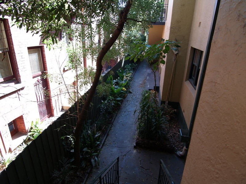 9/35 Grey Street, St Kilda VIC 3182