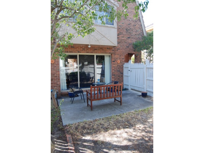 2/32 Nepean Avenue, Hampton East VIC 3188