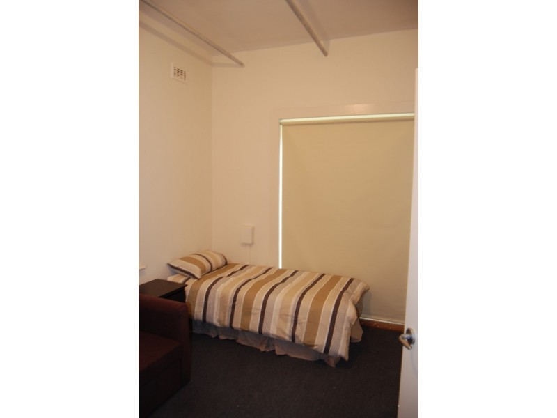 2/32 Grey Street, St Kilda VIC 3182