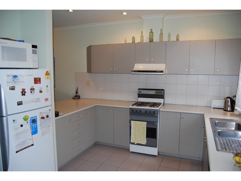 11 Charnwood Crescent, St Kilda VIC 3182