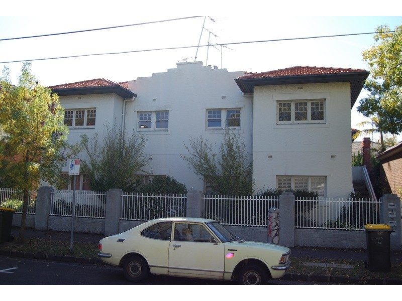 6/4 Loch Street, St Kilda VIC 3182