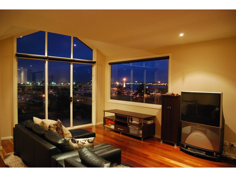 14/45 Marine Parade, St Kilda VIC 3182