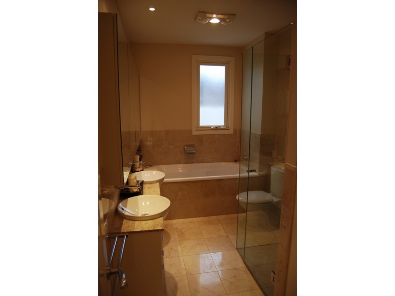 14/45 Marine Parade, St Kilda VIC 3182