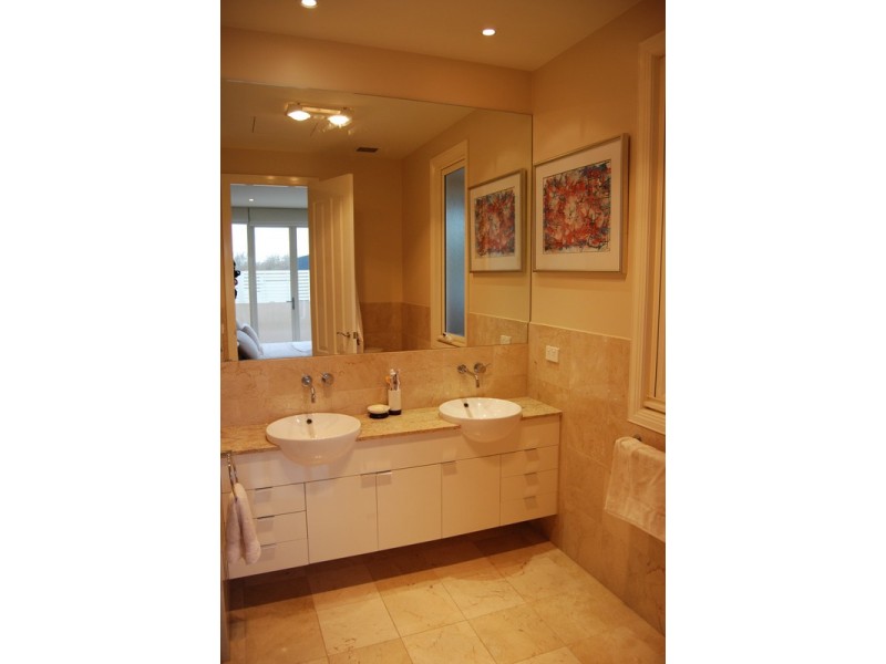 14/45 Marine Parade, St Kilda VIC 3182