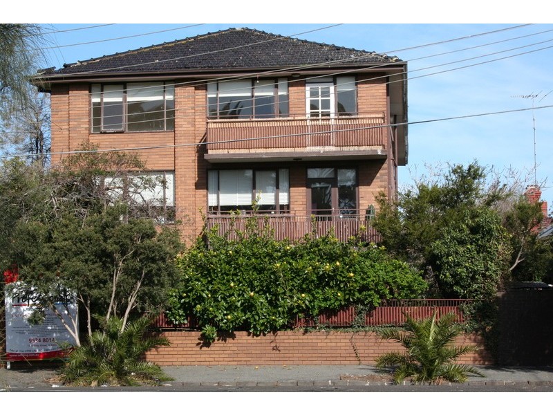 2/75 Spenser Street, St Kilda VIC 3182