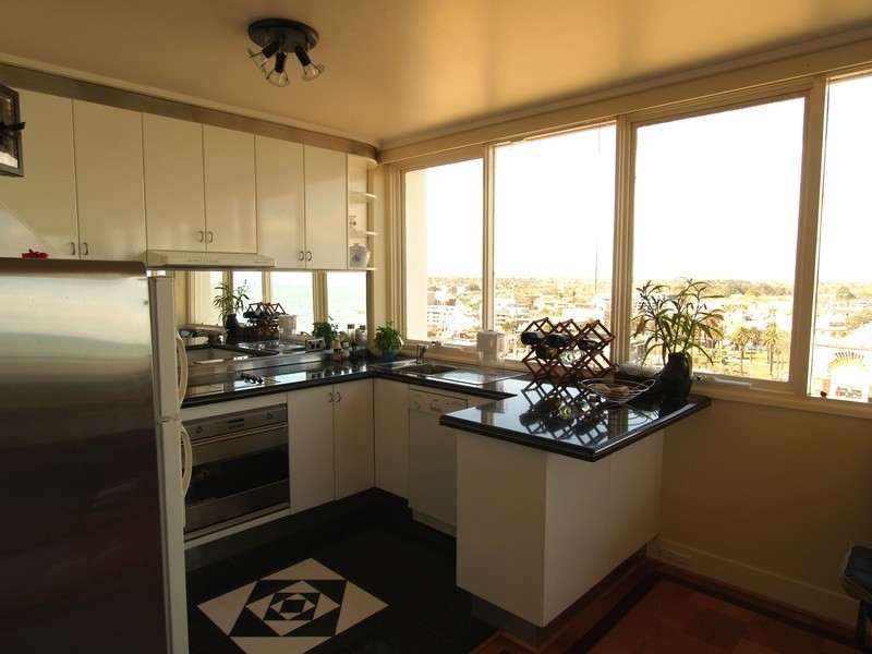 9B/21 Esplanade, St Kilda VIC 3182
