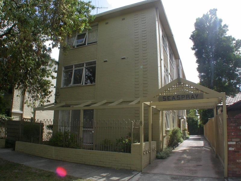 3/8 Spray Street, Elwood VIC 3184