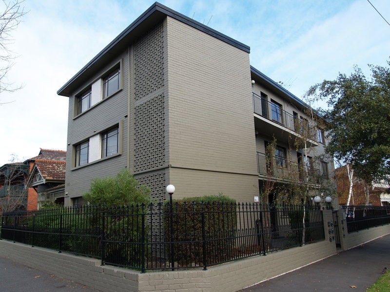 3/143 Canterbury Road, Middle Park VIC 3206