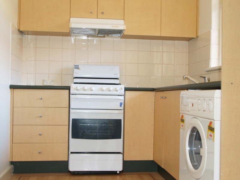 4/35 Jackson Street, St Kilda VIC 3182