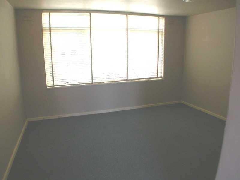 2/2 Dalgety Street, St Kilda VIC 3182