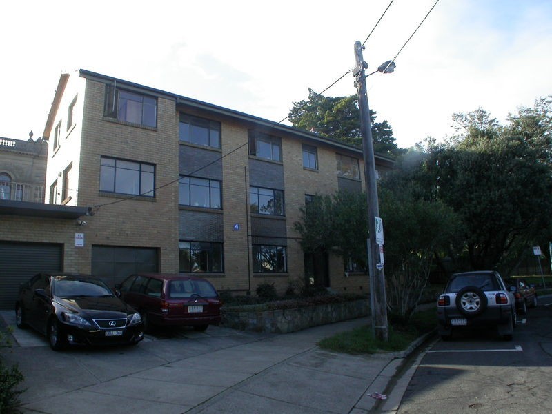 6/4 Newton Court, St Kilda VIC 3182