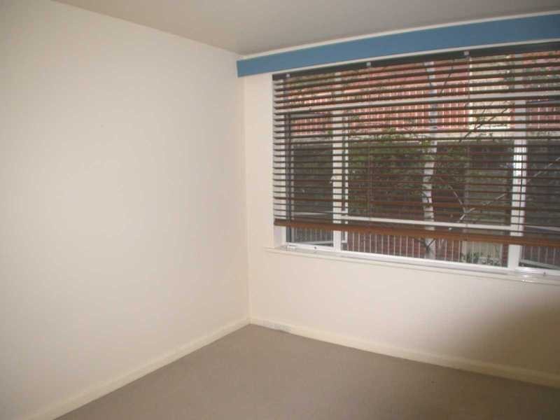 11/40 Waterloo Crescent, St Kilda VIC 3182