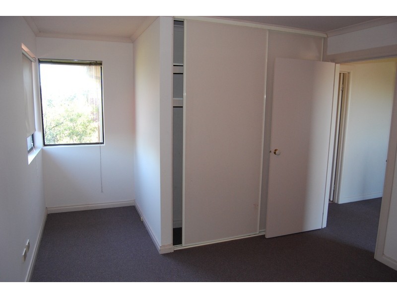 4/8 Fintonia Street, Oakleigh VIC 3166