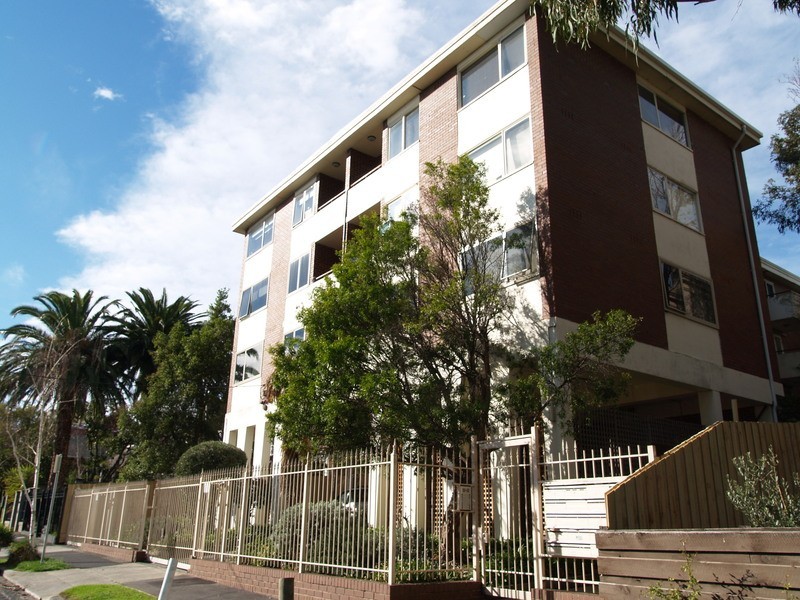 1/29 Dalgety Street, St Kilda VIC 3182