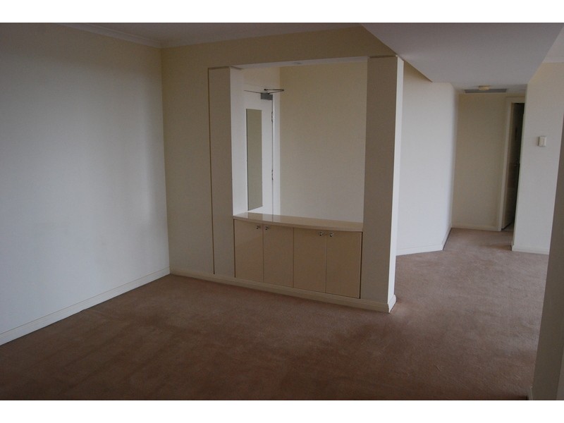 802/127 Beach Street, Port Melbourne VIC 3207