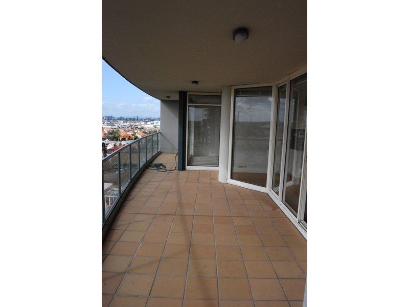 802/127 Beach Street, Port Melbourne VIC 3207