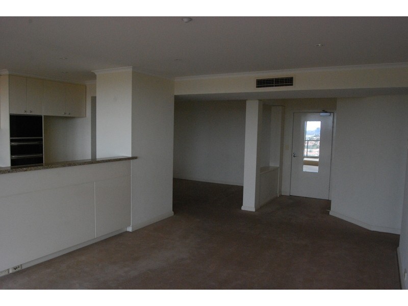 802/127 Beach Street, Port Melbourne VIC 3207