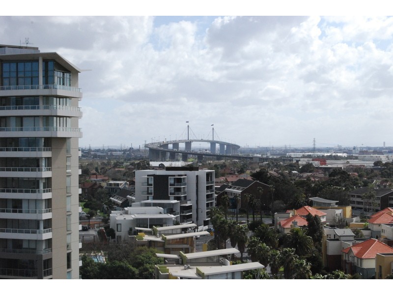 802/127 Beach Street, Port Melbourne VIC 3207