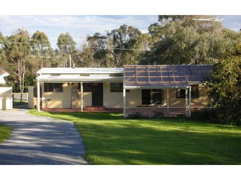 34 Railway Avenue, Garfield VIC 3814
