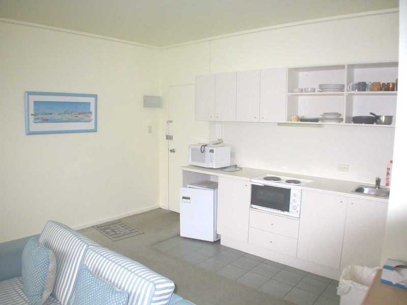 2/92 Grey Street, St Kilda VIC 3182