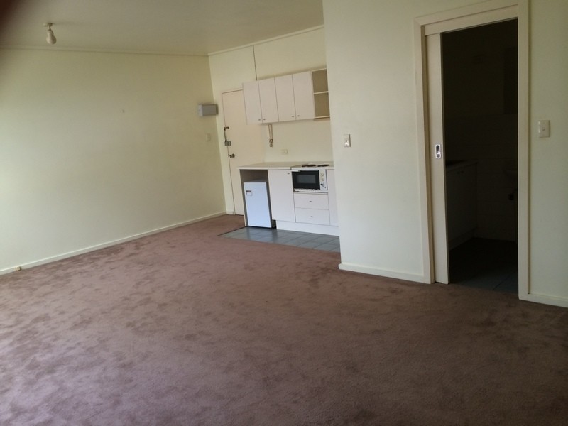 2/92 Grey Street, St Kilda VIC 3182