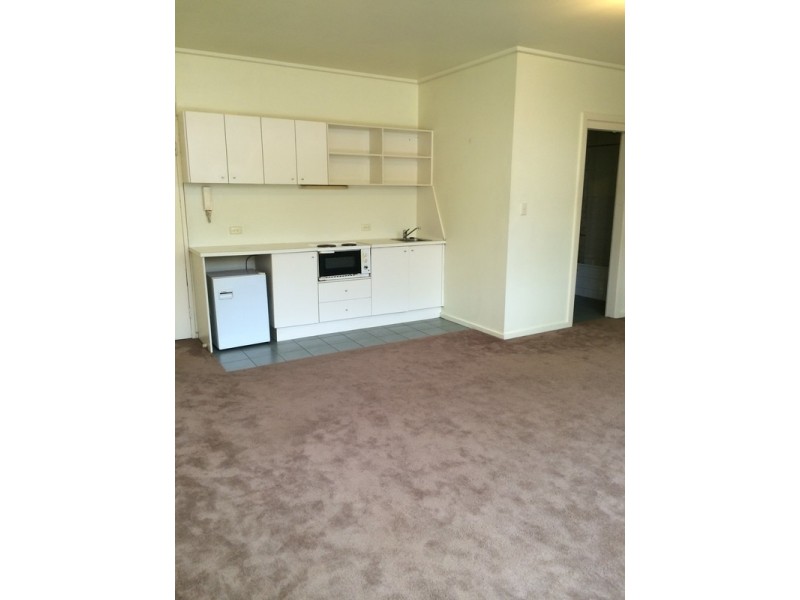 2/92 Grey Street, St Kilda VIC 3182