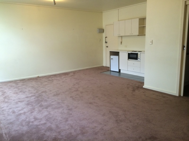 2/92 Grey Street, St Kilda VIC 3182