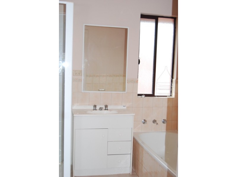 8 Fintonia Street, Oakleigh VIC 3166