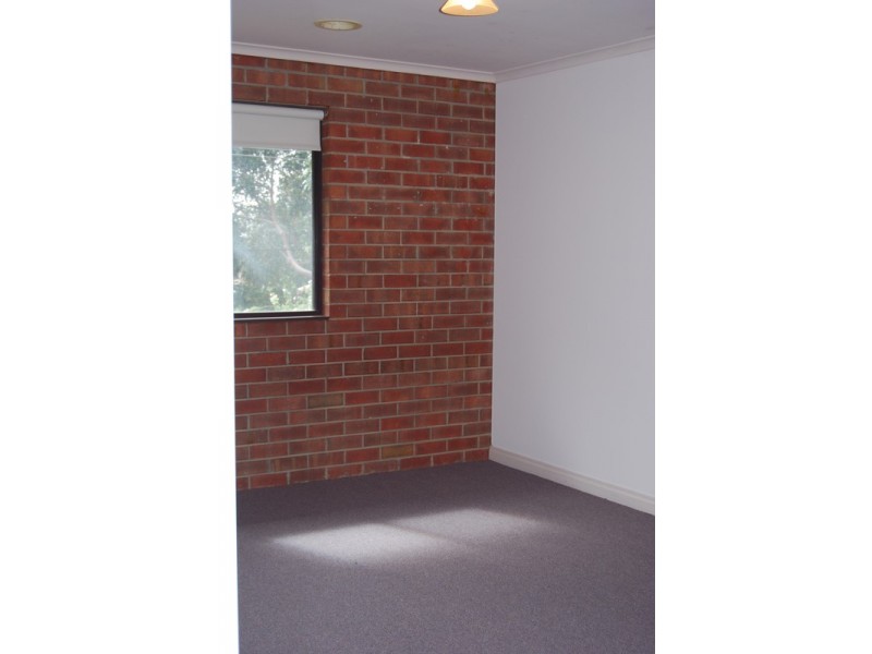 8 Fintonia Street, Oakleigh VIC 3166