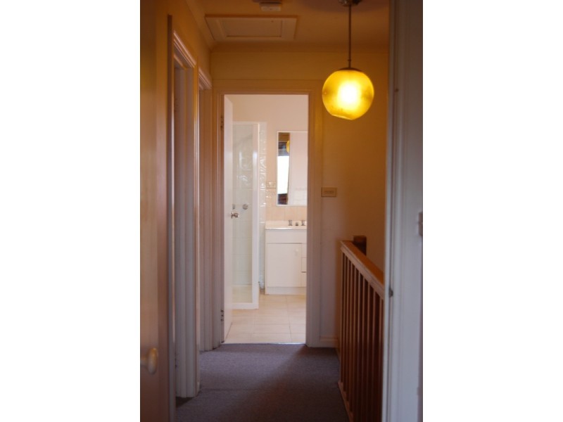 8 Fintonia Street, Oakleigh VIC 3166