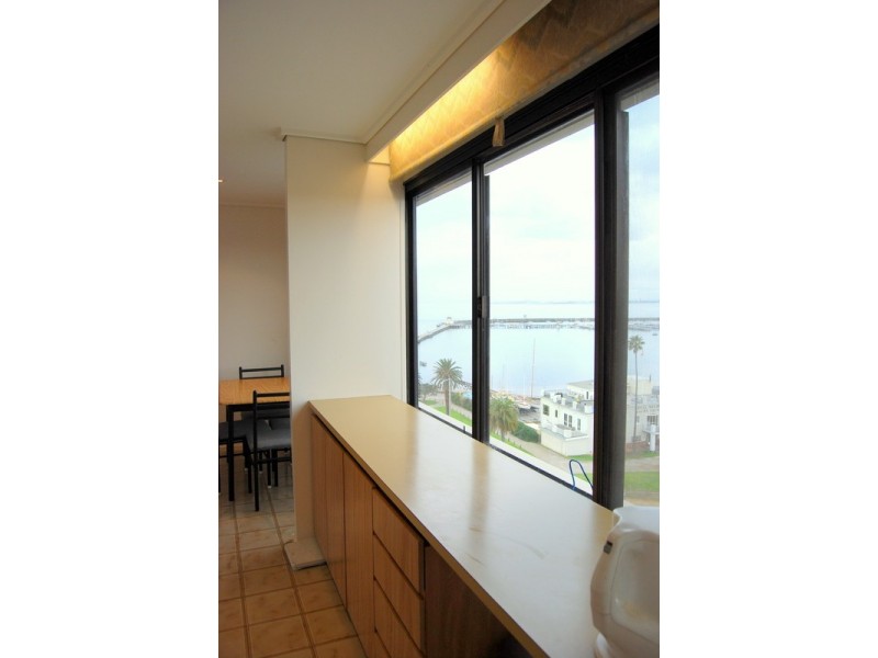 71/8-10 Esplanade, St Kilda VIC 3182