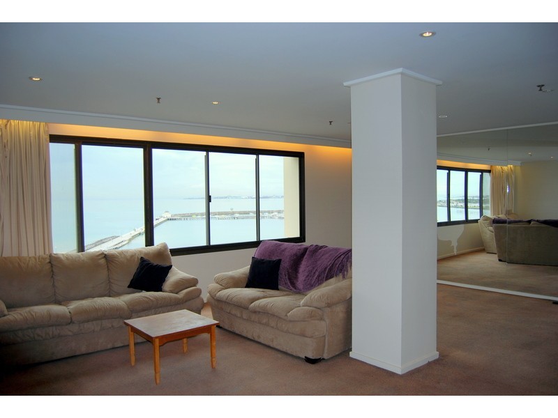 71/8-10 Esplanade, St Kilda VIC 3182