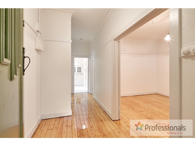 3/6 Westbeach Road, St Kilda VIC 3182