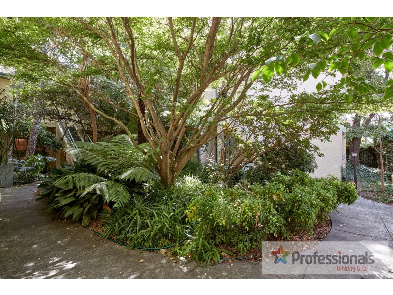 3/6 Westbeach Road, St Kilda VIC 3182