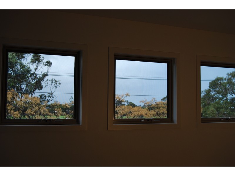 2/17 Carmen Street, Newport VIC 3015