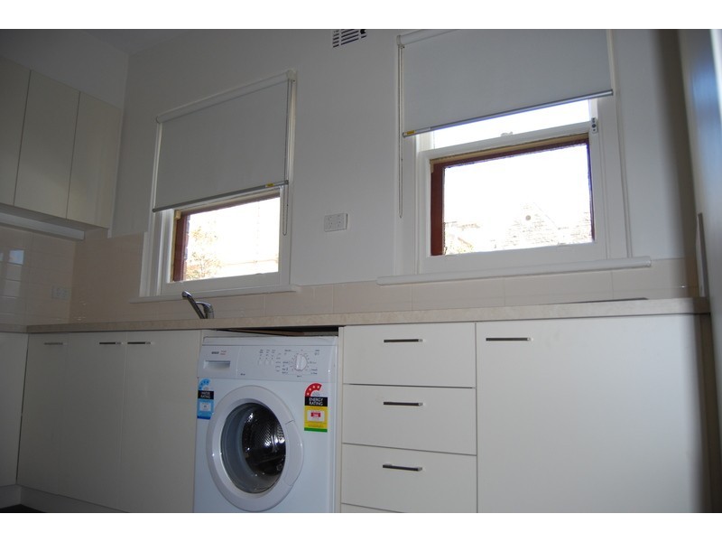 1/40 Barkly Street, St Kilda VIC 3182