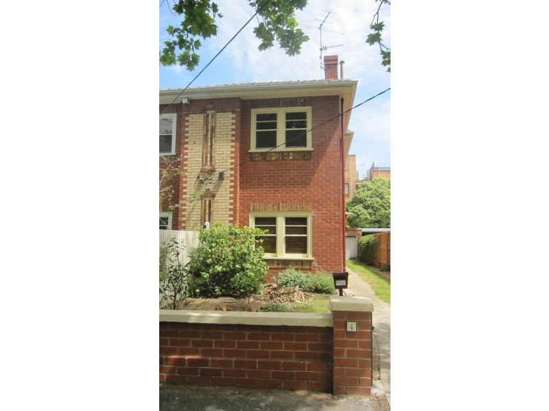 4 Boondara Grove, St Kilda East VIC 3183