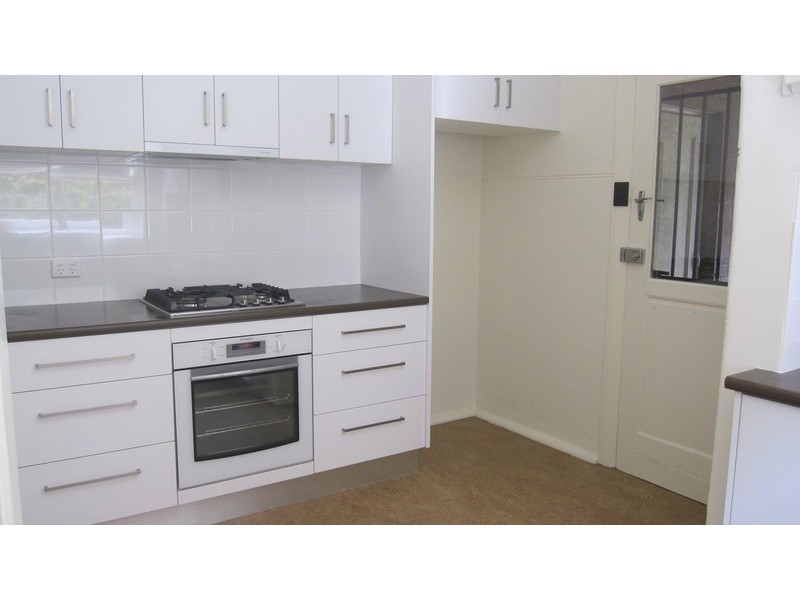 4 Boondara Grove, St Kilda East VIC 3183