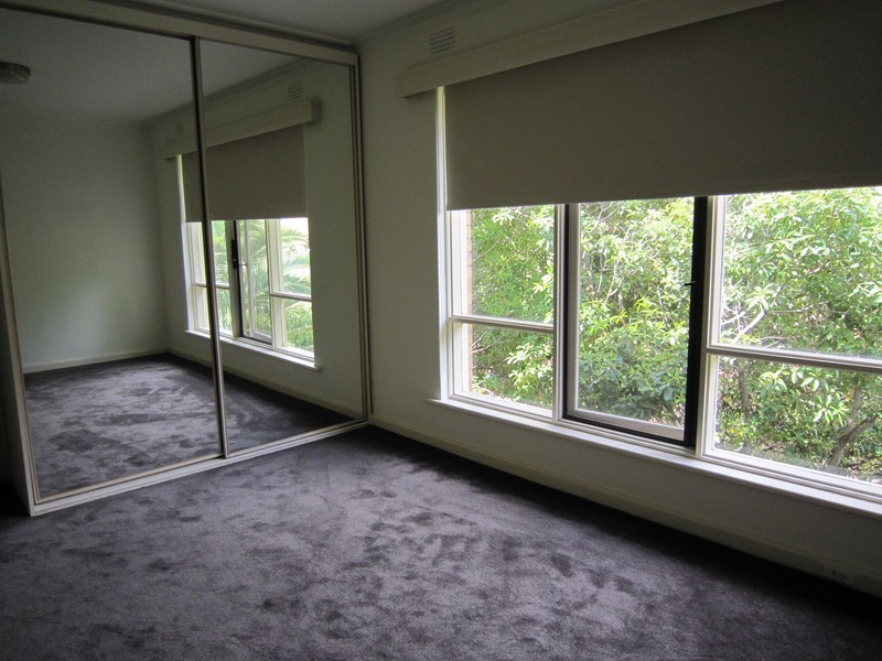 22/10 Acland Street, St Kilda VIC 3182