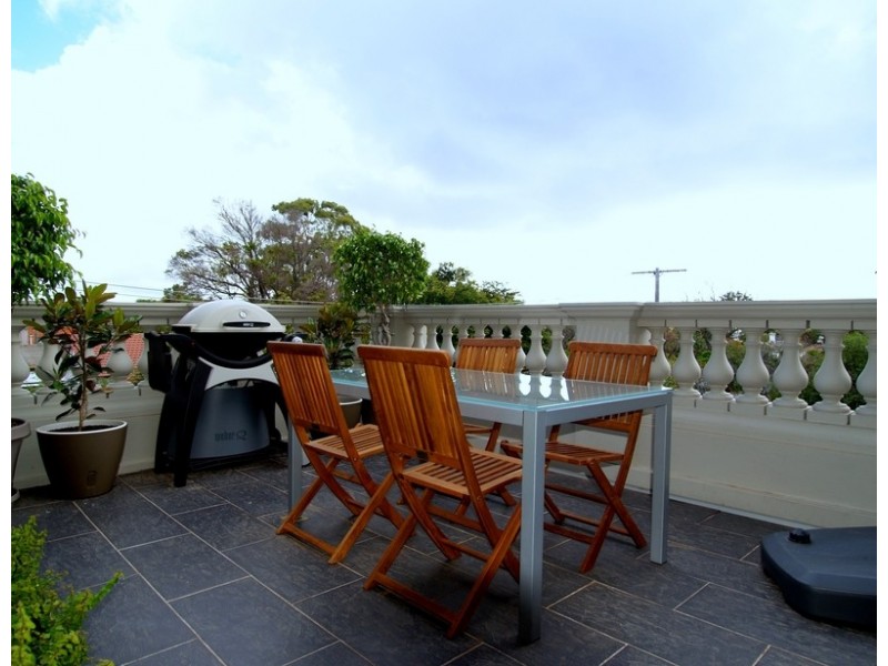 4/1a Maysbury Avenue, Elwood VIC 3184