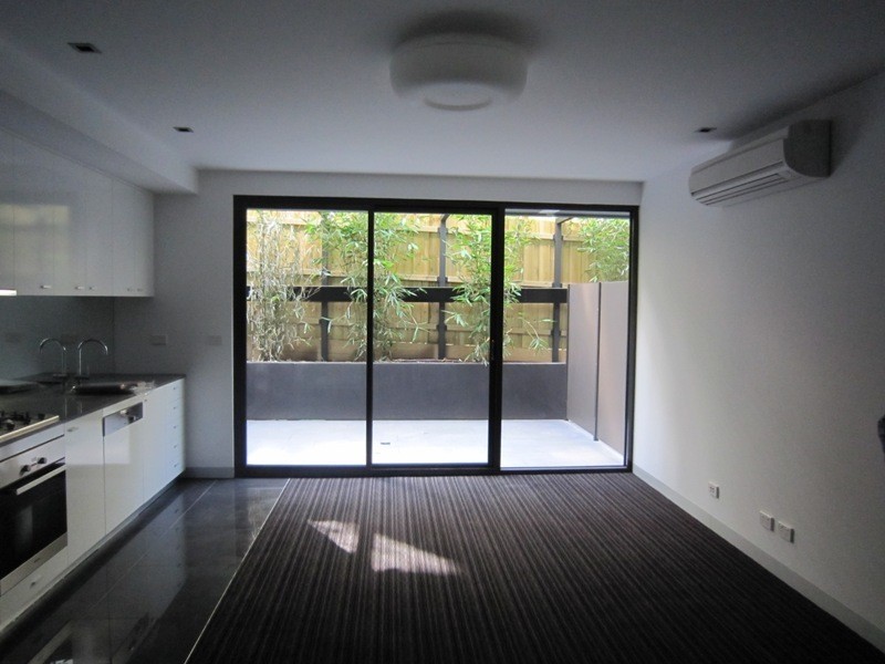 20/17 Robe Street, St Kilda VIC 3182