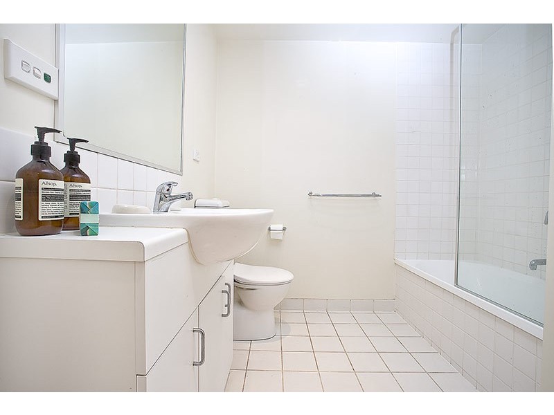 9/64 Fitzroy Street, St Kilda VIC 3182