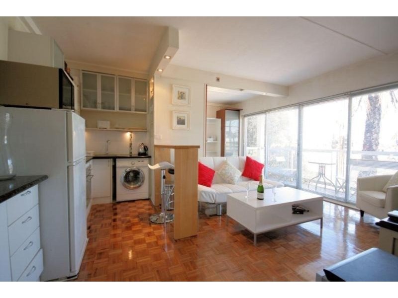 208/363 Beaconsfield Parade, St Kilda VIC 3182