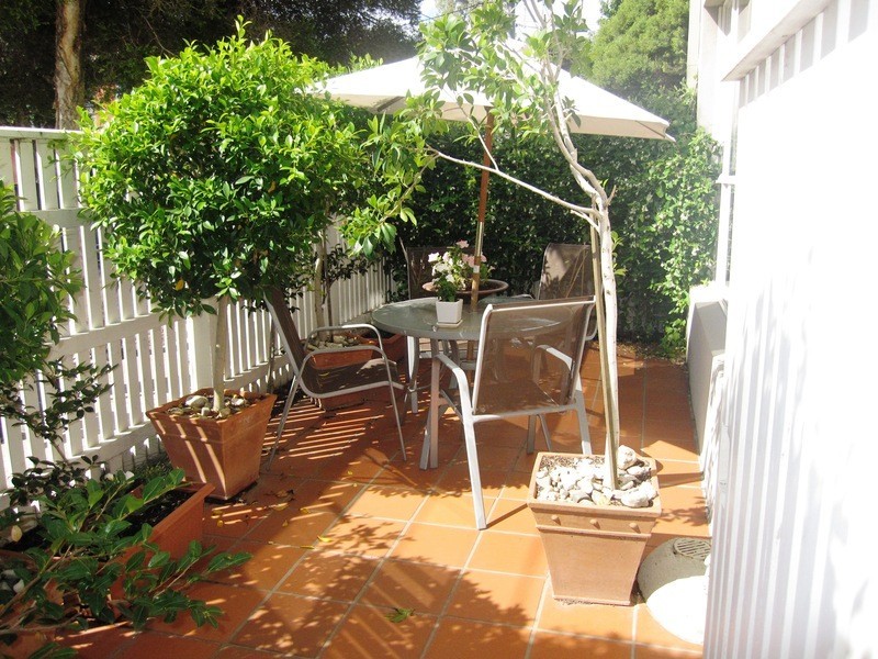 1/2 Greig Court, Elwood VIC 3184