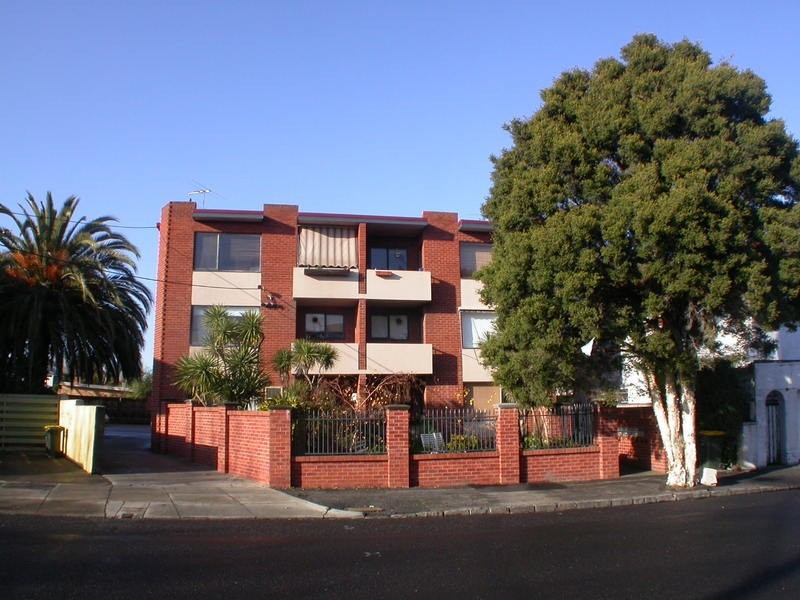 2/43 Milton Street, Elwood VIC 3184