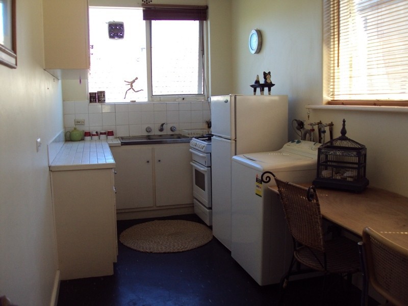 15/22-24 Eildon Road, St Kilda VIC 3182