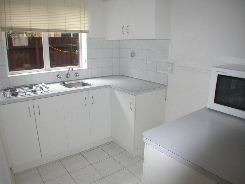 8/131 Glen Huntly Road, Elwood VIC 3184