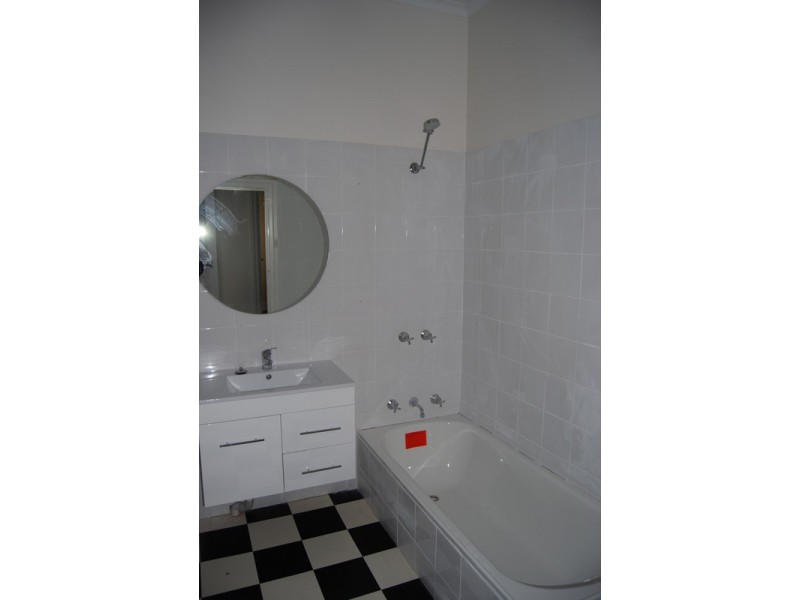 2/2 Inverleith Court, St Kilda VIC 3182