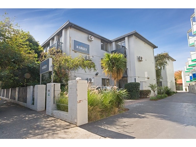 16/180 Barkly Street, St Kilda VIC 3182