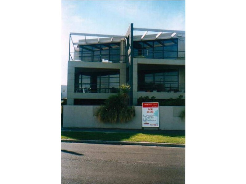 8/3 Ormond Esplanade, Elwood VIC 3184